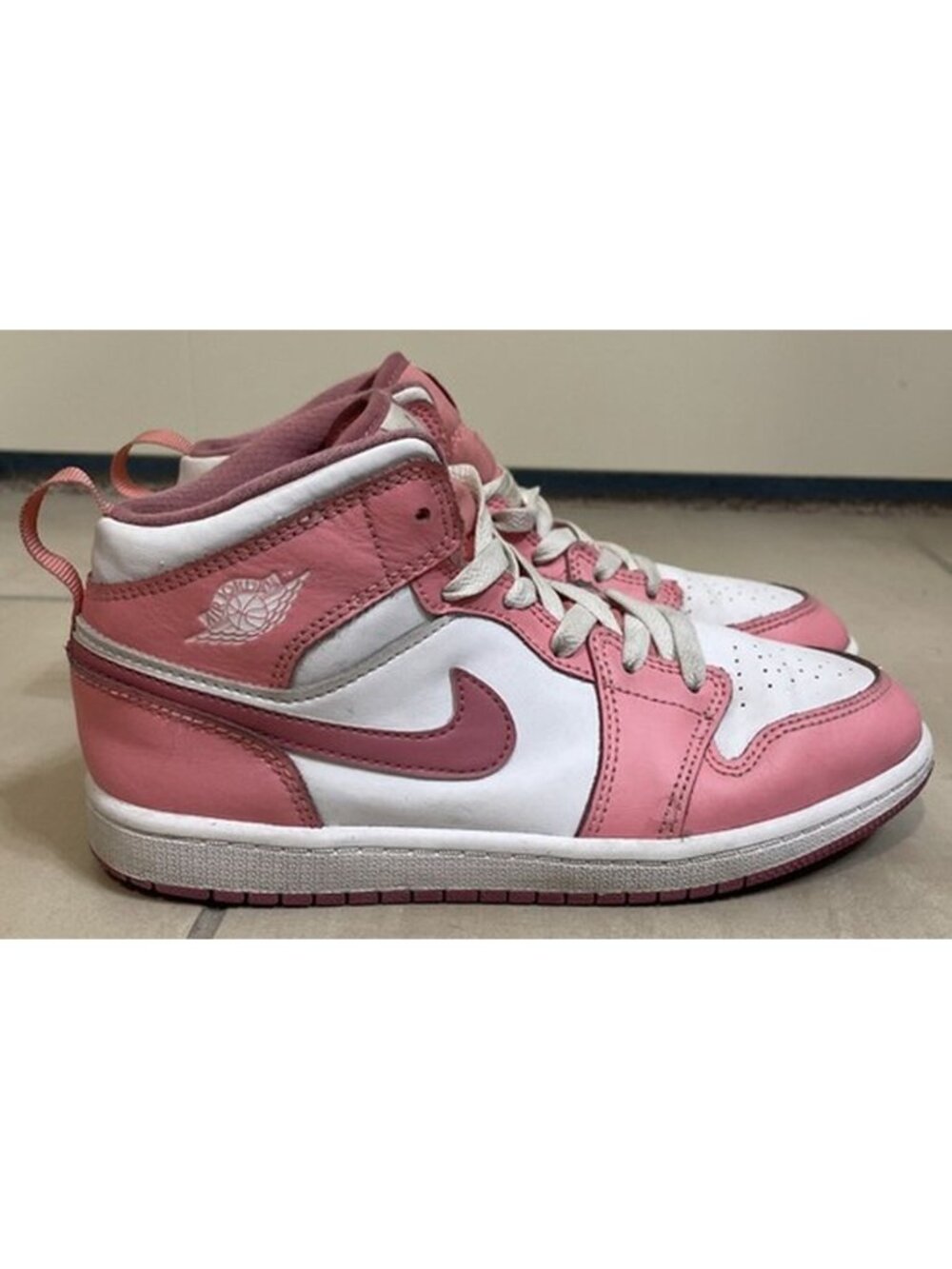 Nike Air Jordan 1 Mid Shoes ‘Valentine's Day 2023’ DQ8424 616 - Size 3Y Pink